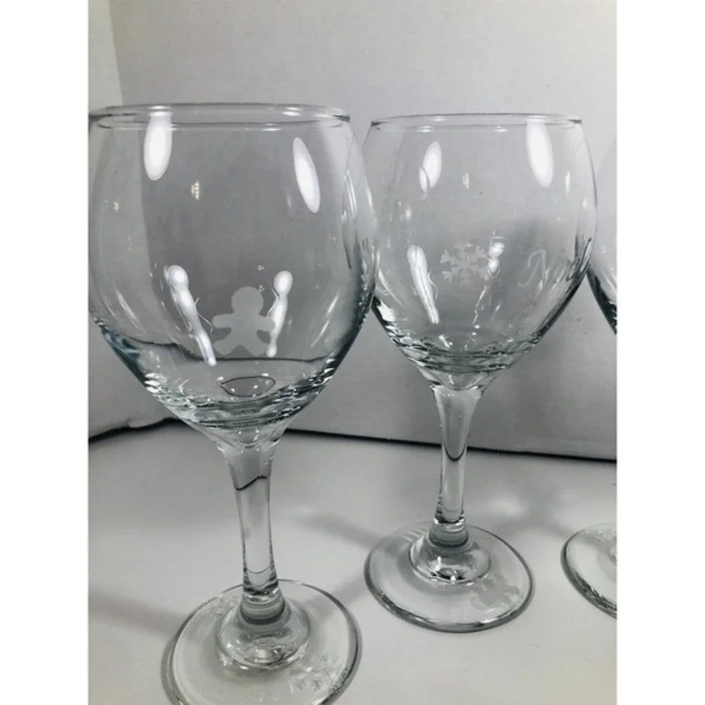 Christmas Wine Glasses With Various Christmas Scenes In White Frosted De…